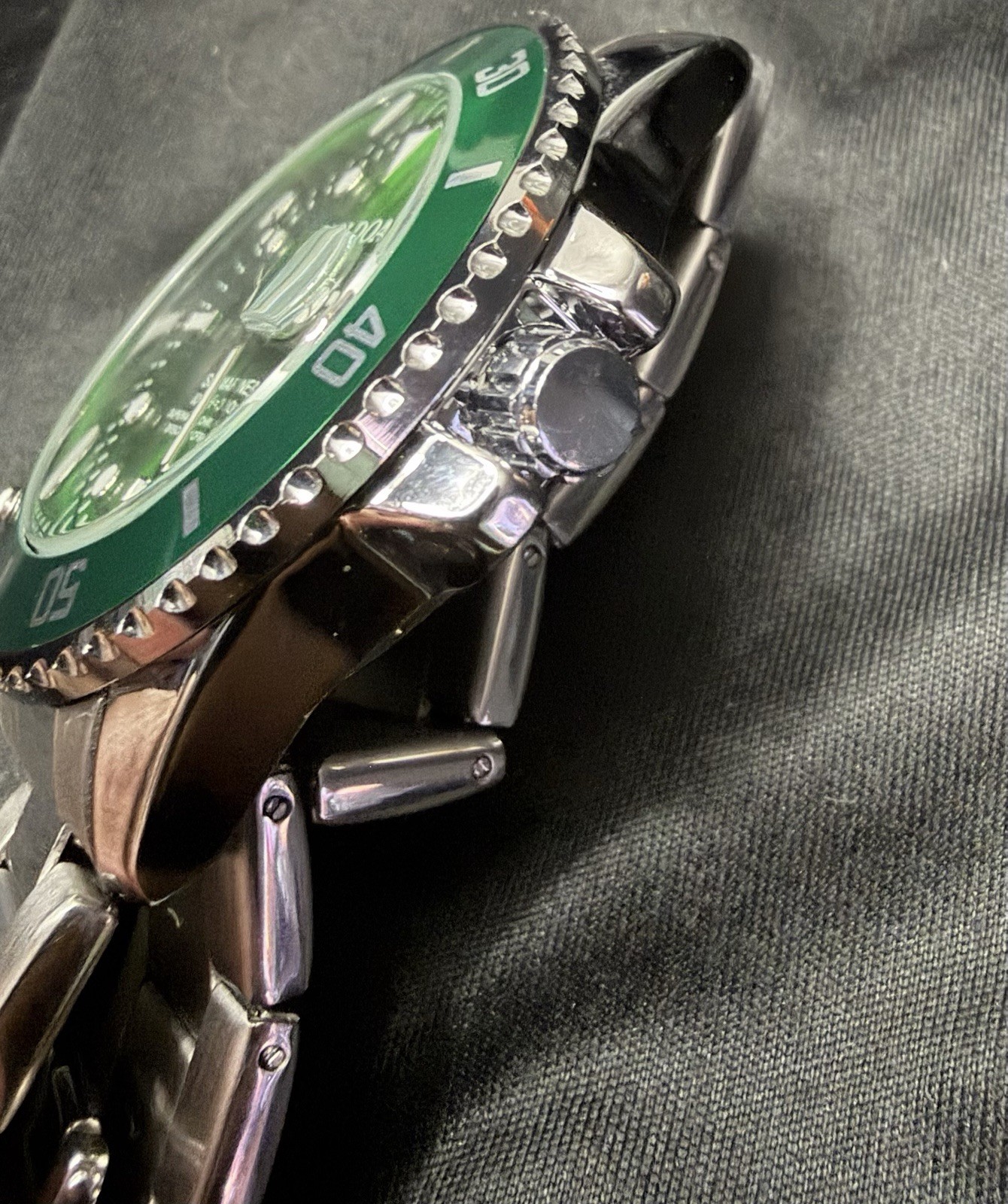 NIB Men’s Moldoa Submariner Automatic Wristwatch SS Band Heavy Made Display Back