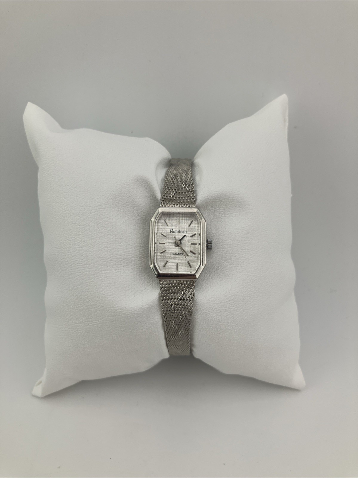 Vtg Armitron Ladies 14mm Watch Silver Tone Adjustable Band 25/4137 – RUNS
