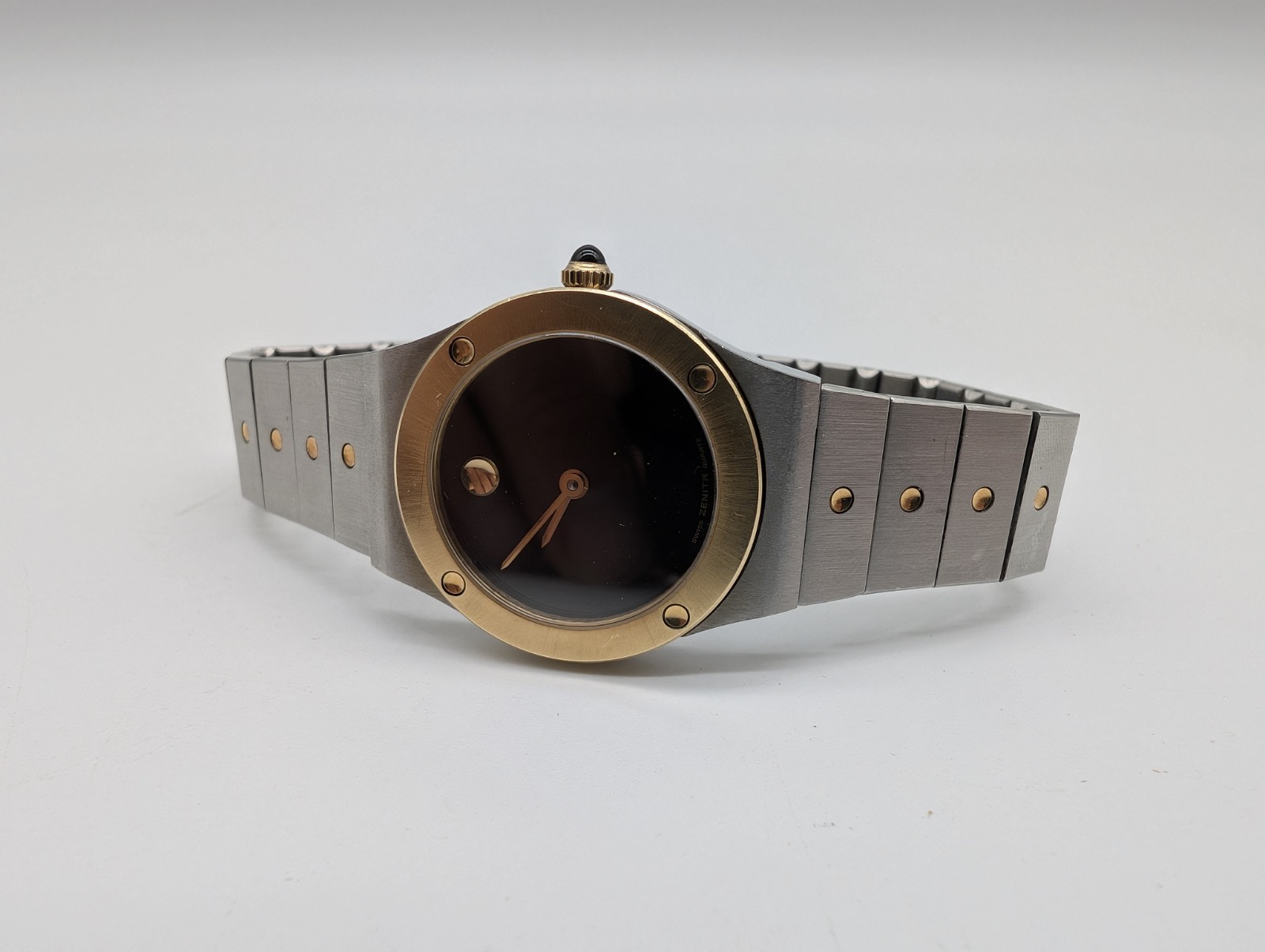 Zenith Pacific Museum Ref. 58.0010.105 Women’s 14KT Gold Steel Quartz Revised