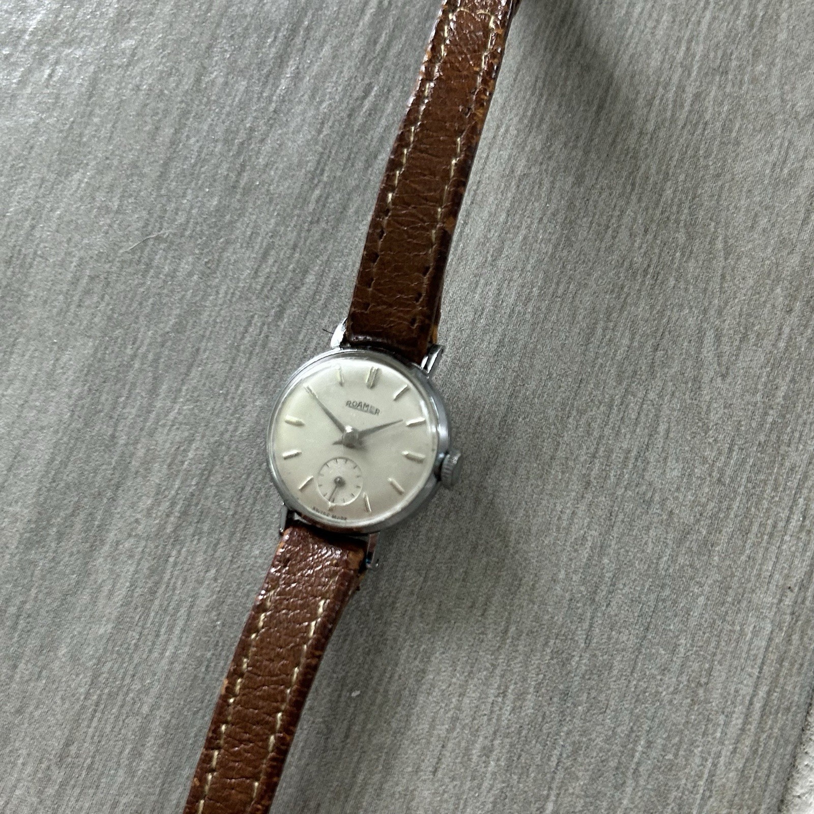 Vintage Roamer W/ Sub Seconds Dial Mechanical Ladies Watch Swiss Made – Untested