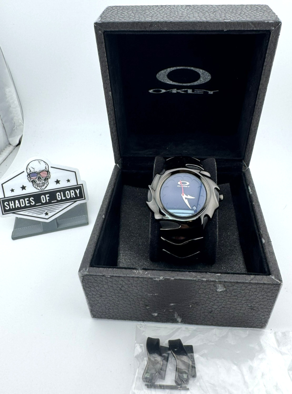 OAKLEY BLADE STEALTH BLACK STAINLESS STEEL BRACELET 10-161 VTG 2004 NEW BATTERY