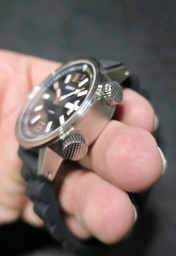 Berny Super Compressor Style Automatic NH36 Black Dial Sapphire 200M