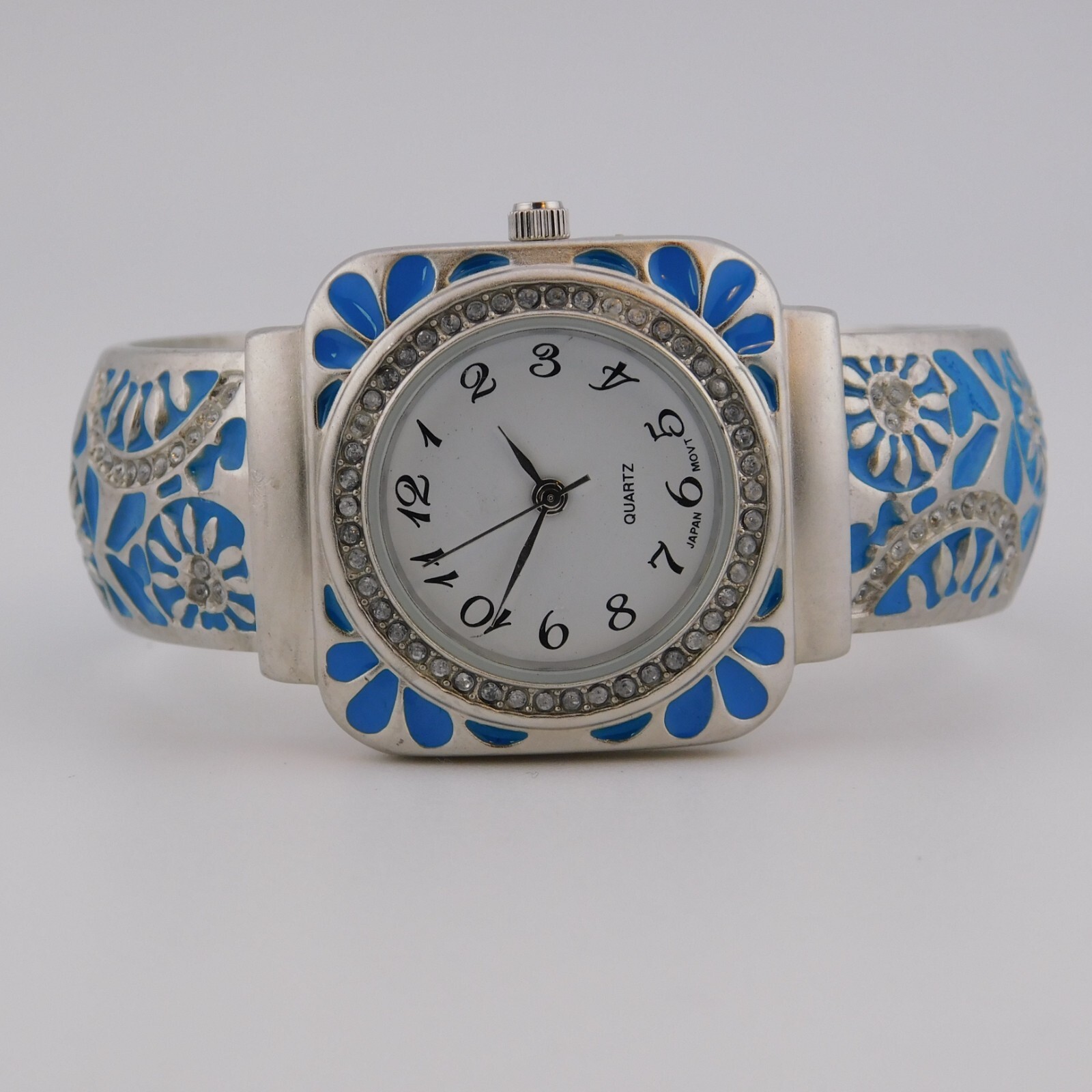 ACCUTIME WATCH CORP. Enameled Quartz Women’s Watch Sz. 6 1/4″ New Battery