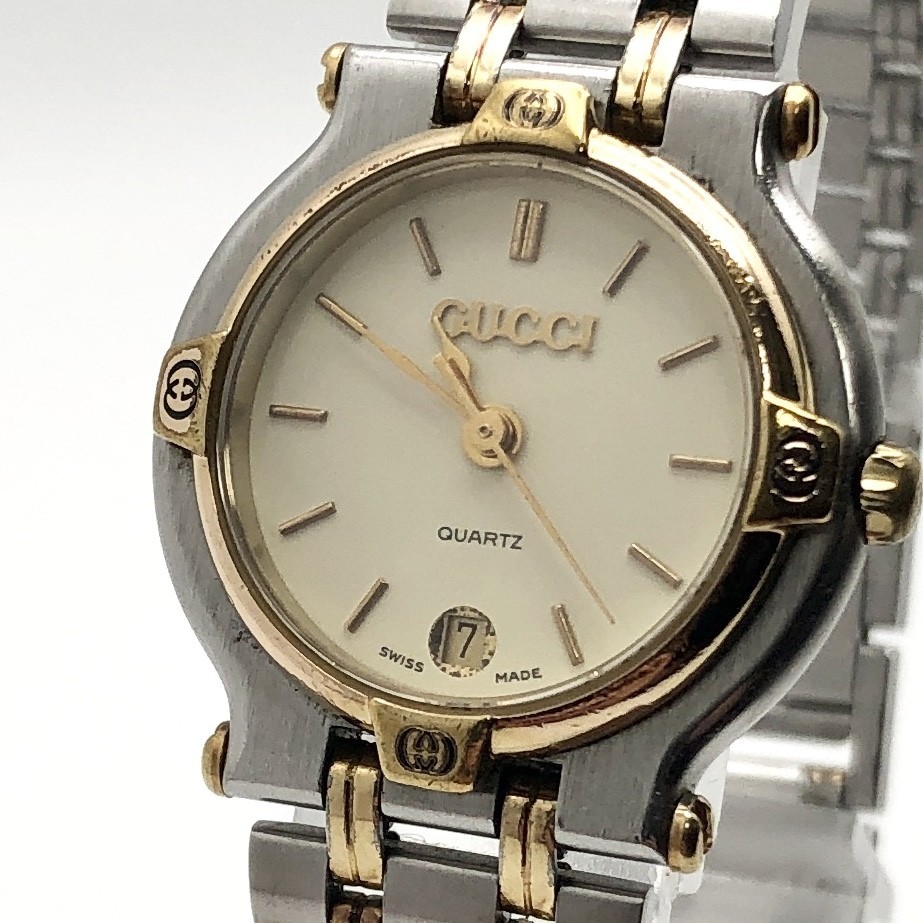 GUCCI 9000L 25mm White Silver Date Vintage Women Quartz Swiss Made Watch Japan