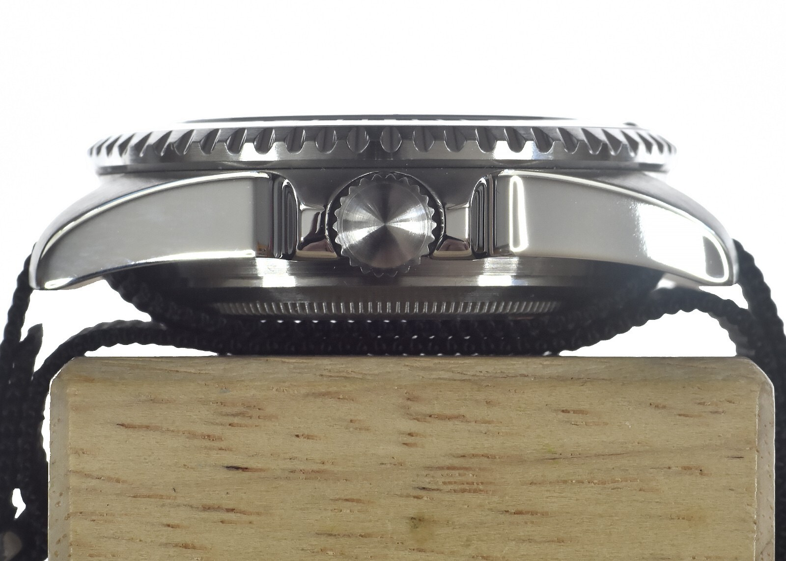 MWC 24 Jewel 1982 Pattern Automatic Military Divers Watch with Sapphire Crystal