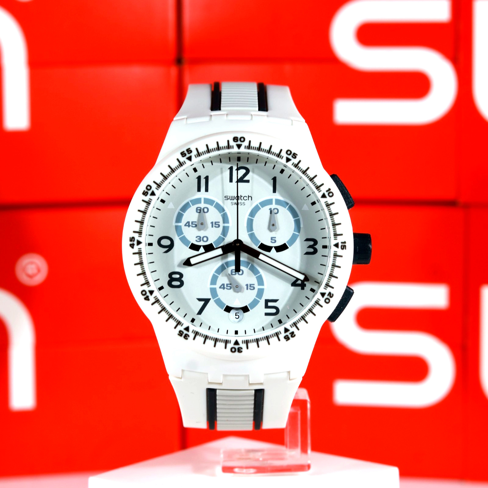 New Limited Swiss Swatch ESCALATOR Chrono Matte White Silicone Date 42mm SUSW408