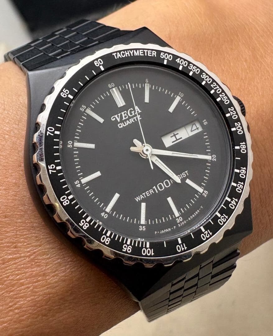 1984 Citizen VEGA Quartz Diver Tachymeter Black Coated Watch Date 36mm Japan