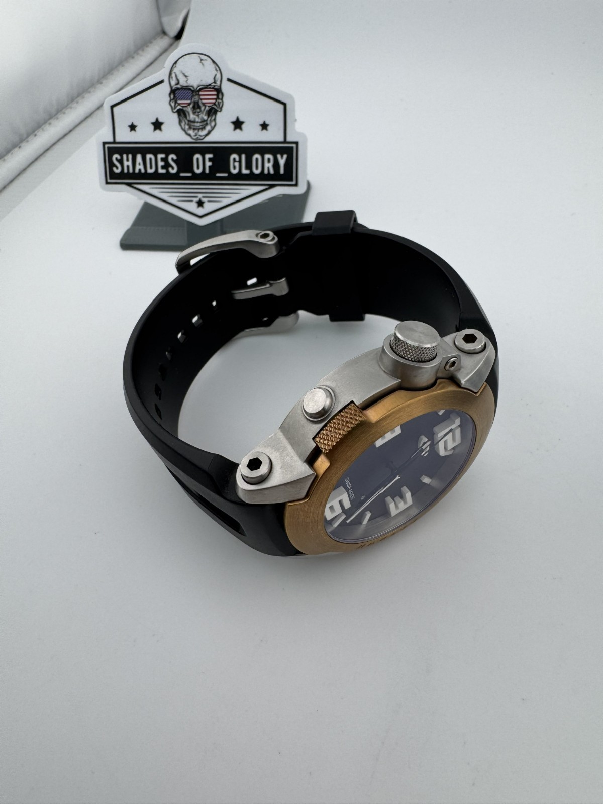 OAKLEY KILL SWITCH SILVER BLACK WHITE W/ ROSE GOLD BEZEL WATCH 26-330 AUTHENTIC