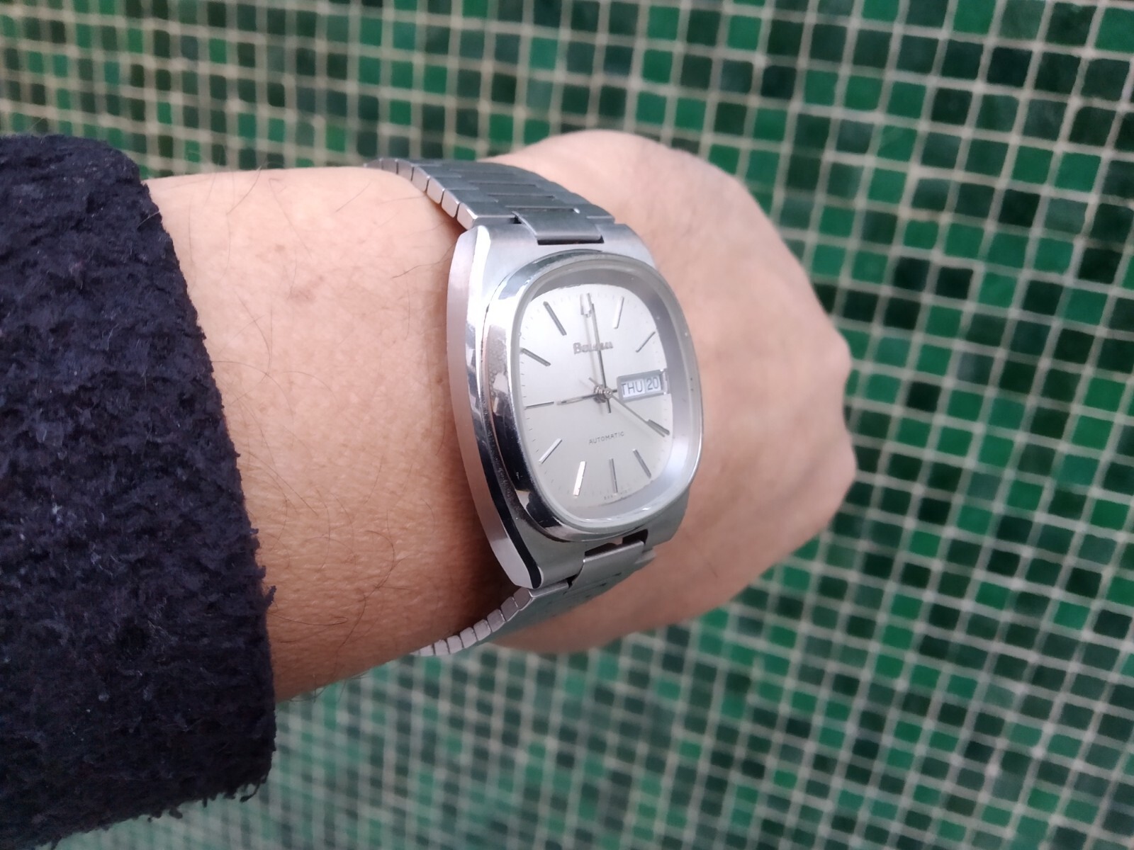 BULOVA AUTOMATIC SQUARE TV CASE DAY DATE ALL ORIGINAL BEAUTY RARE ETA 28800 SWIS