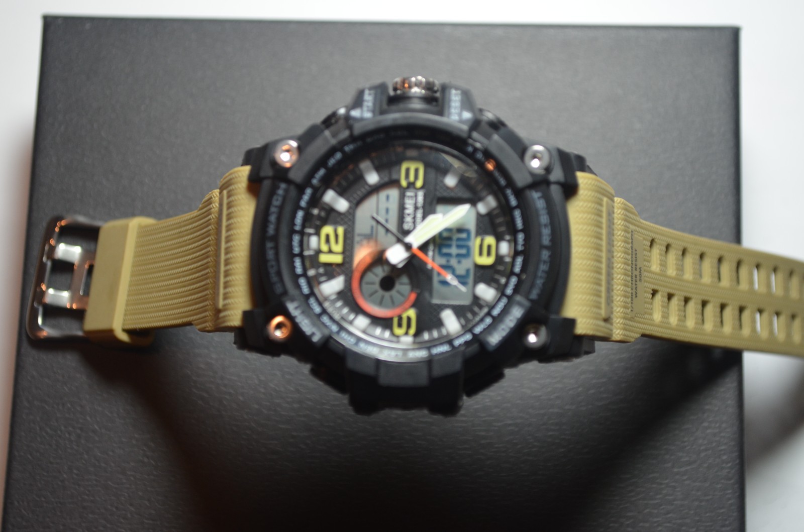 SKMEI Men’s Digital Analog Waterproof Sports Army Military Watch Wristwatch LED