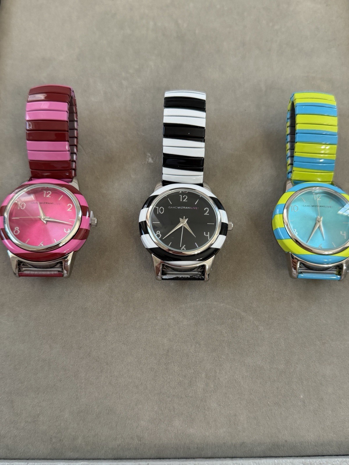 Isaac Mizrahi Live, LOT Blue/Green, Black/White, Red/Pink