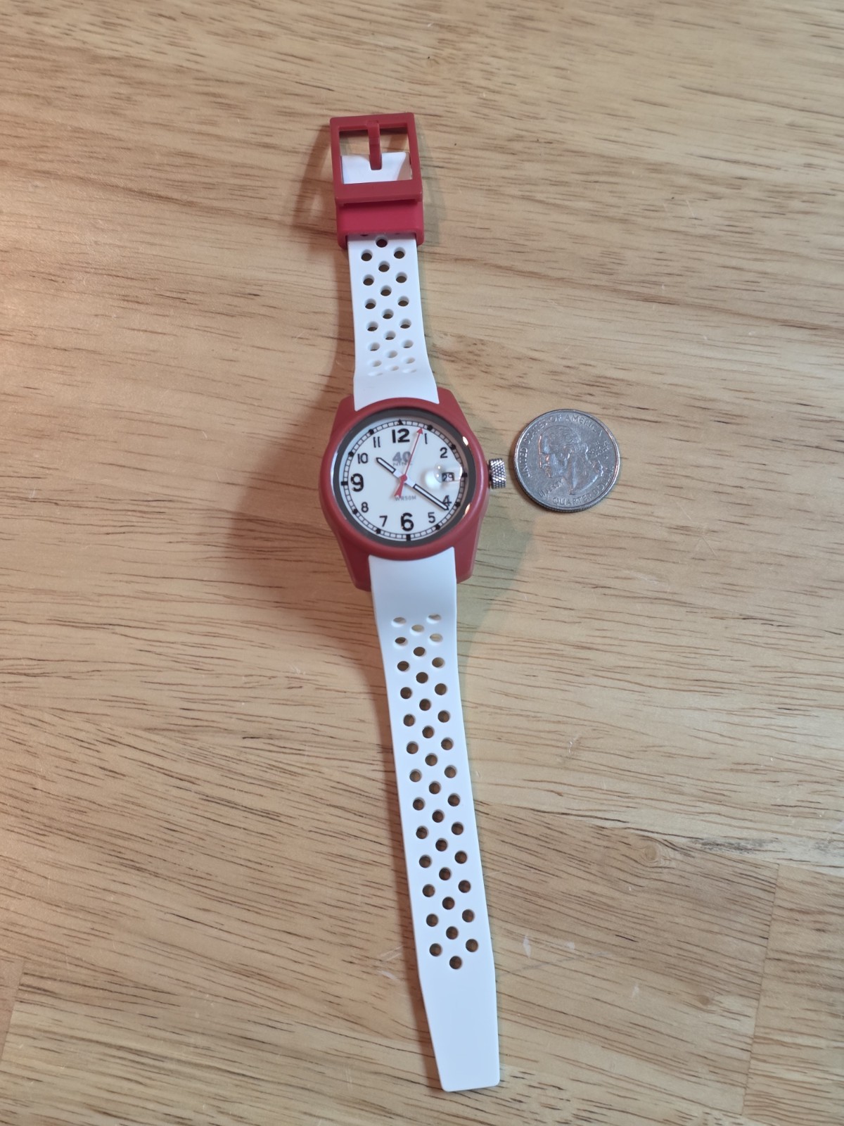 40Nine “Spartan” UNISEX Quartz Watch with Date White/Red Small Band * WORKING *