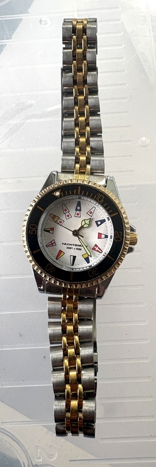 Nautical Yatchsman Watch Gold Tone New Battery 100ft 10M Flags