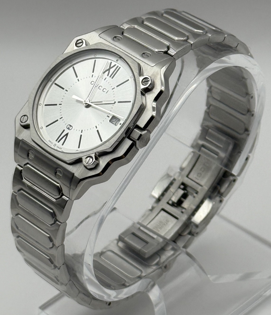 Gucci G-Flat Quartz Stainless Steel 30mm Silver Dial Women’s Watch YA166504