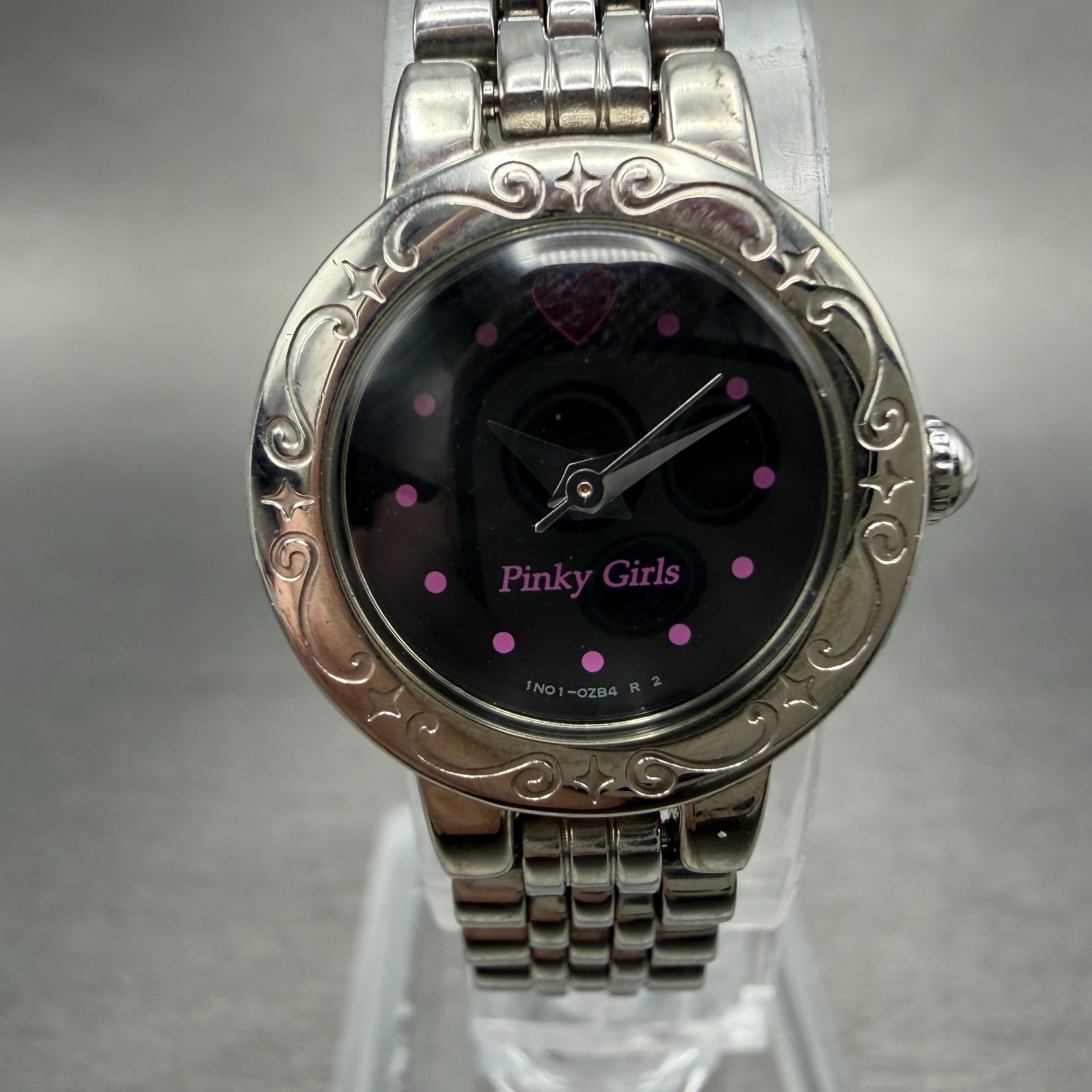 Seiko Pinky Girls Watch Women 20mm Black Dial Silver Tone Round 1N01-0NG0 Newbat
