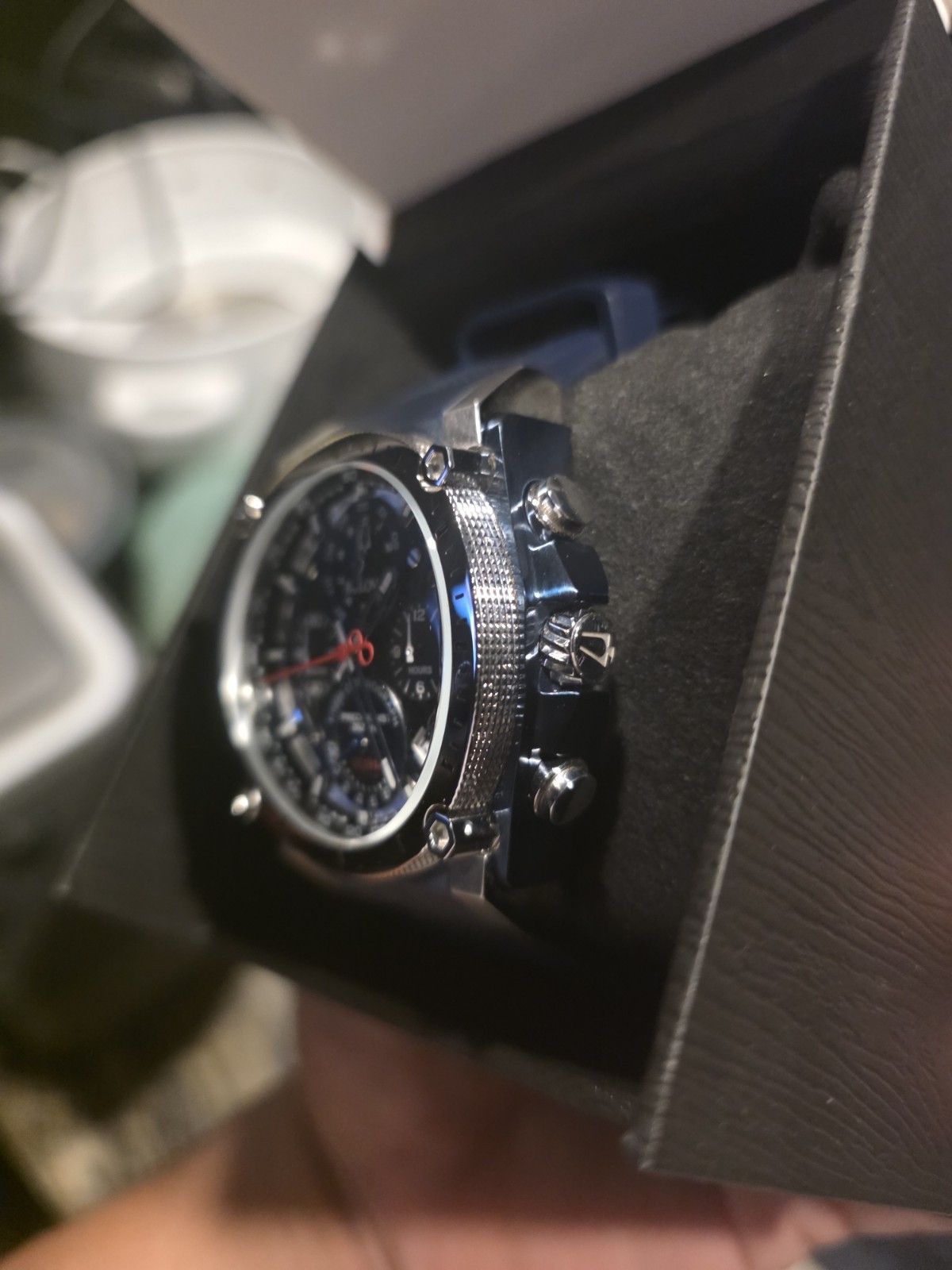 Bulova Precisionist Quartz Chronograph 300m 46mm Blue/Black Dial Date Box