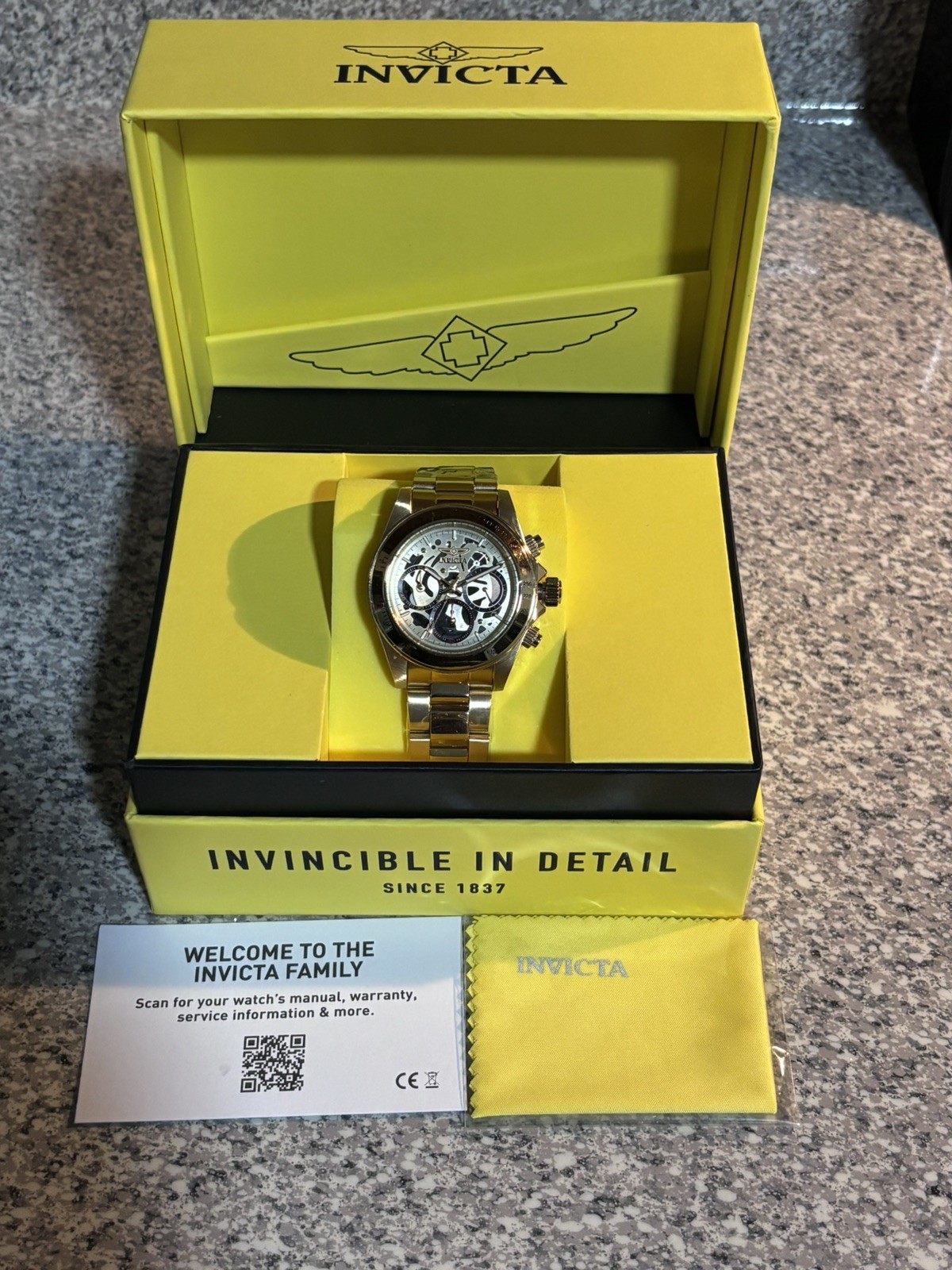 Invicta 39mm Speedway Chrono Quartz Skely Dial Gold Tone Band Mens Watch 50271