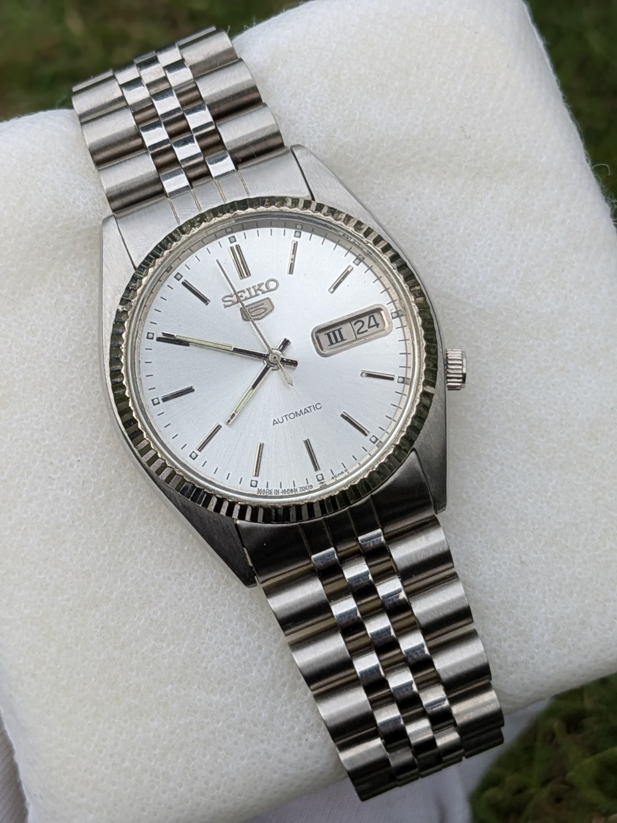 Vintage Seiko 5 Automatic Day/Date 7009-3171 Men’s watch Japan
