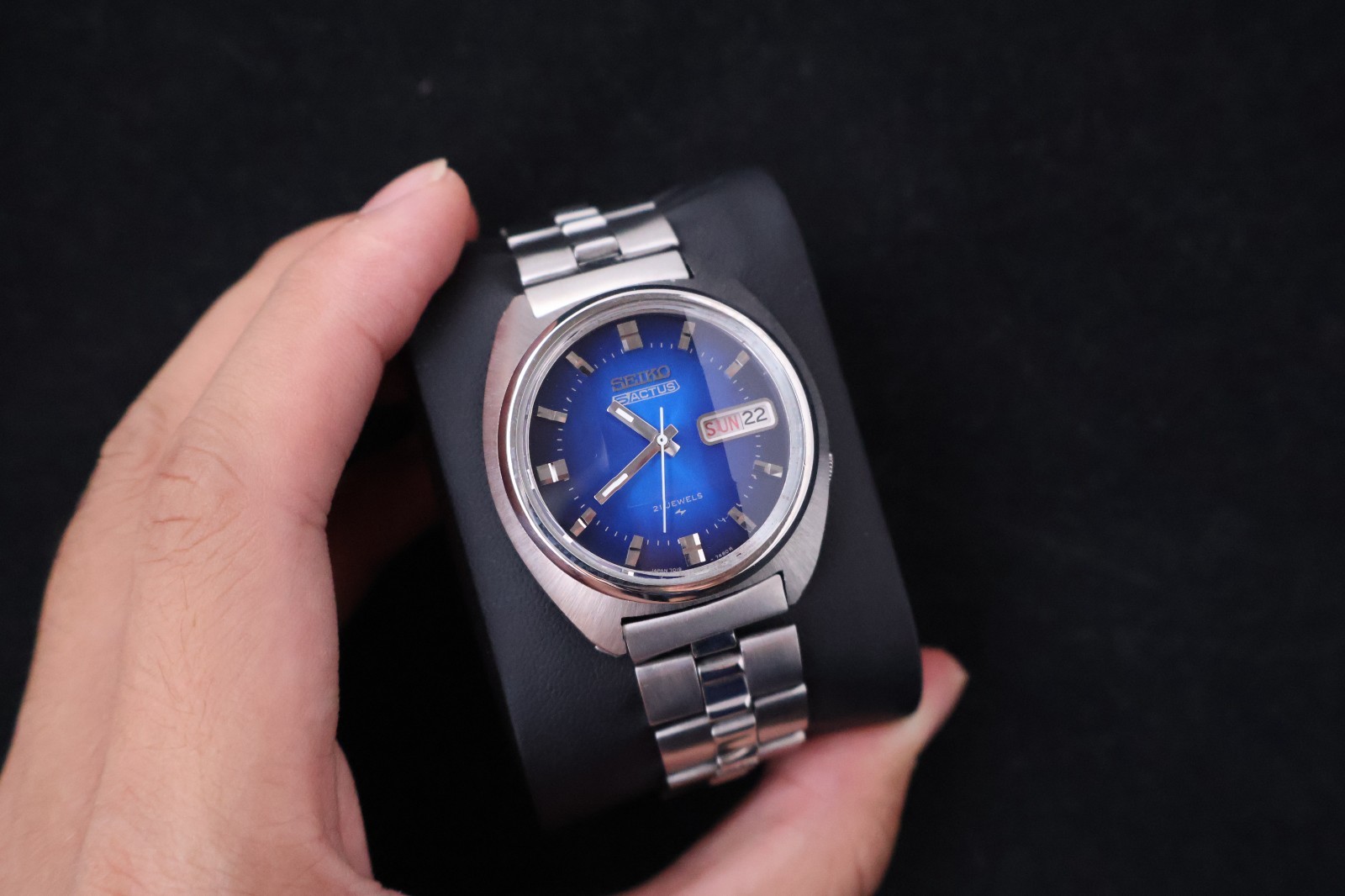 [Serviced] Rare Vintage 1975 Seiko 5 Actus Blue Sunburst 21 Jewels 7019-7350