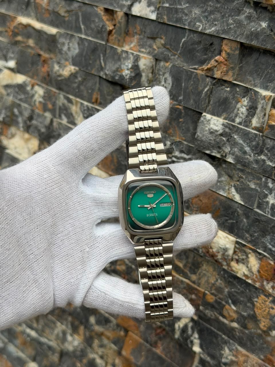 Vintage seiko 5 Automatic 7009 movement Day/Date Mens watch