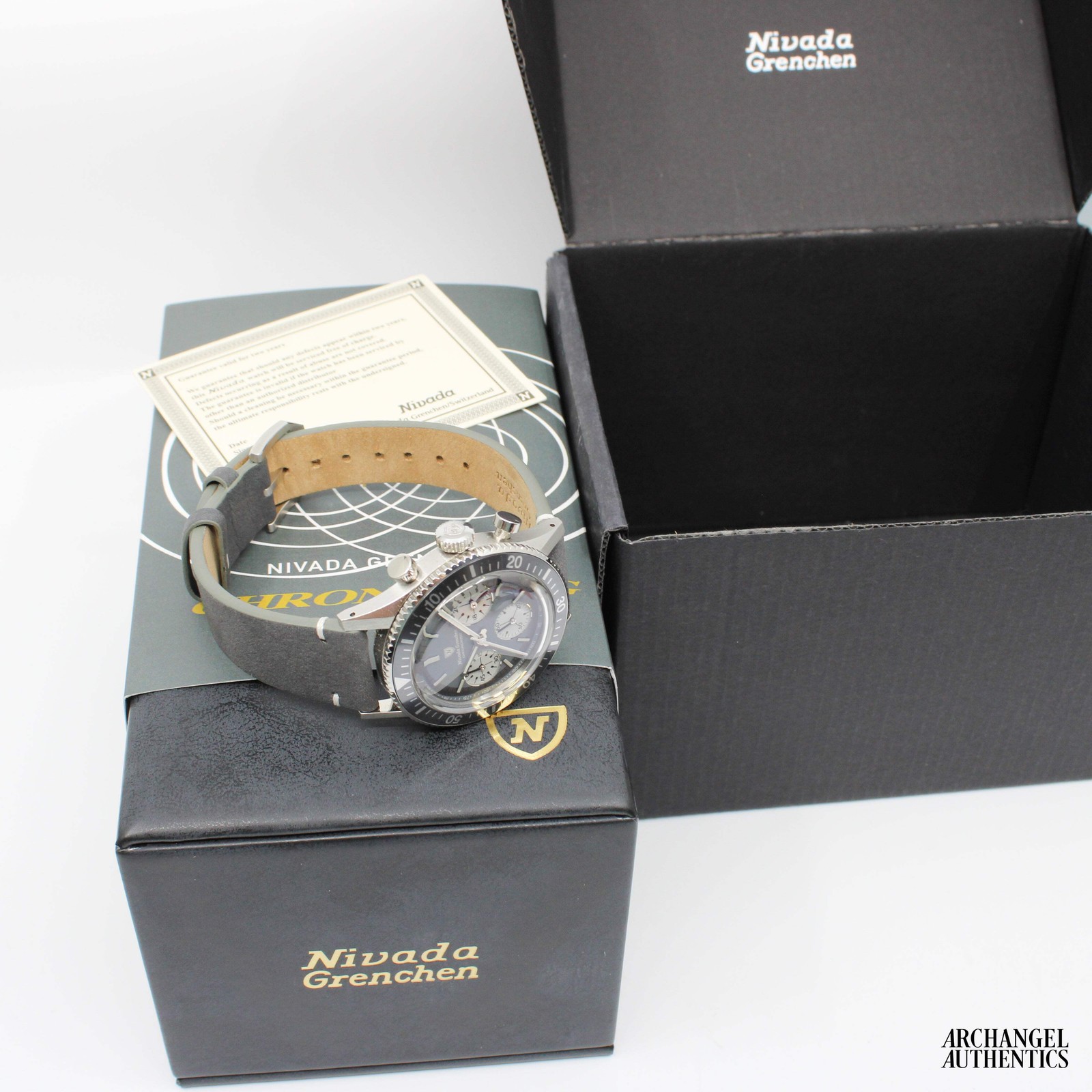 Nivada Grenchen Chronoking “Grey Glow” x Hodinkee | B&P 2024