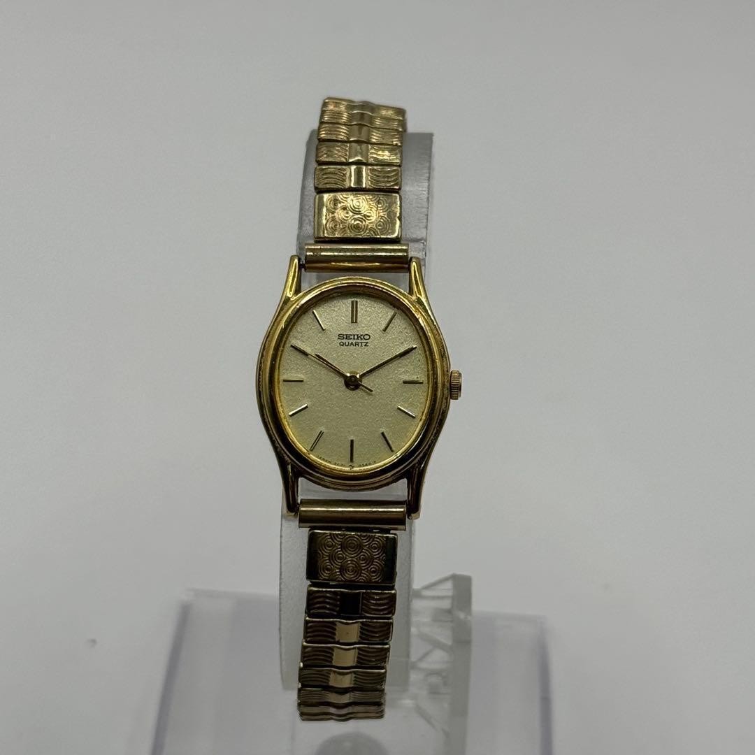 Excellent condition, fully functional SEIKO quartz watch with new battery, oval