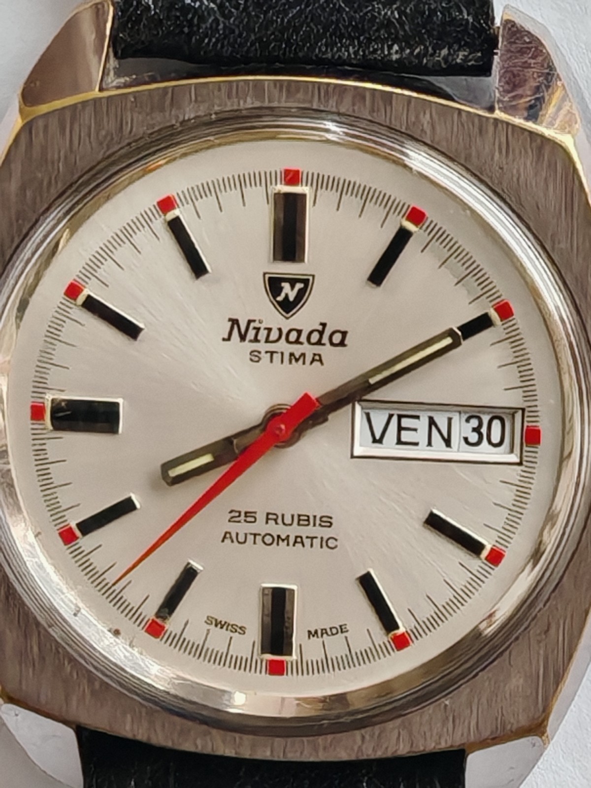 VINTAGE NIVADA ESTIMA AUTOMATIC WATCH 25 JEWELS WORKING PERFECTLY ORIGINAL