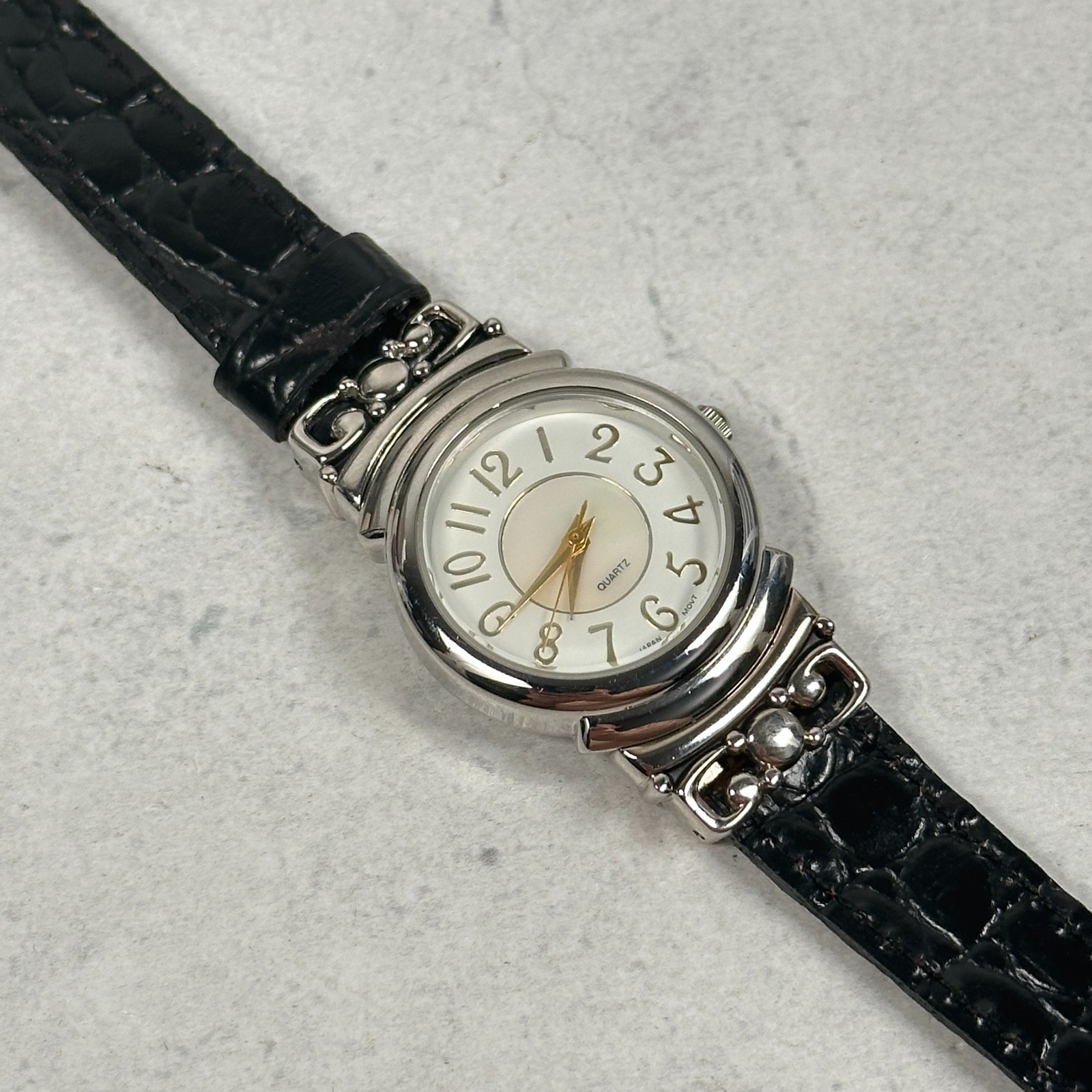 Avon Watch 27mm Round Reversible Band Western Boho Silver Tone New Battery