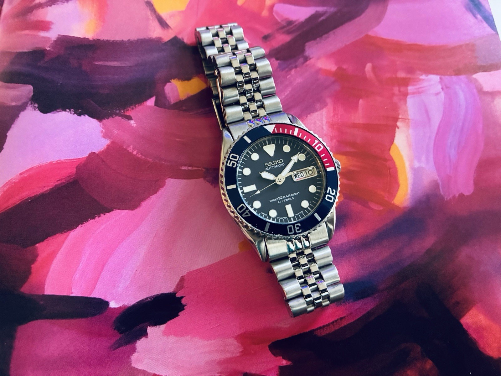 2000 SEIKO 10BAR SKX025J “JAPAN”DAY/DATE AUTO MIDSIZE WATCH 7S26-0050 PEPSI BEZL