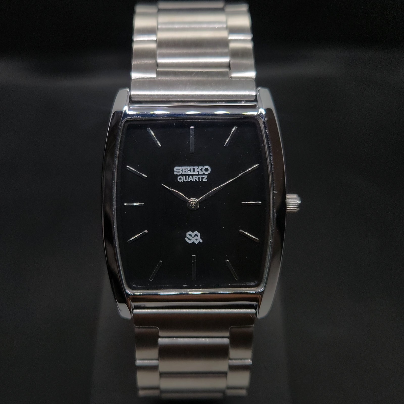 Vintage Seiko Slim Quartz Barrel Black Face 30MM Case Japanese Men’s Watch A64