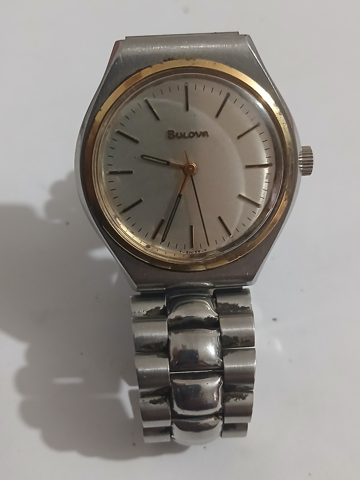 Vintage Bulova 1121.10 Eta 2851 Wrist Watch