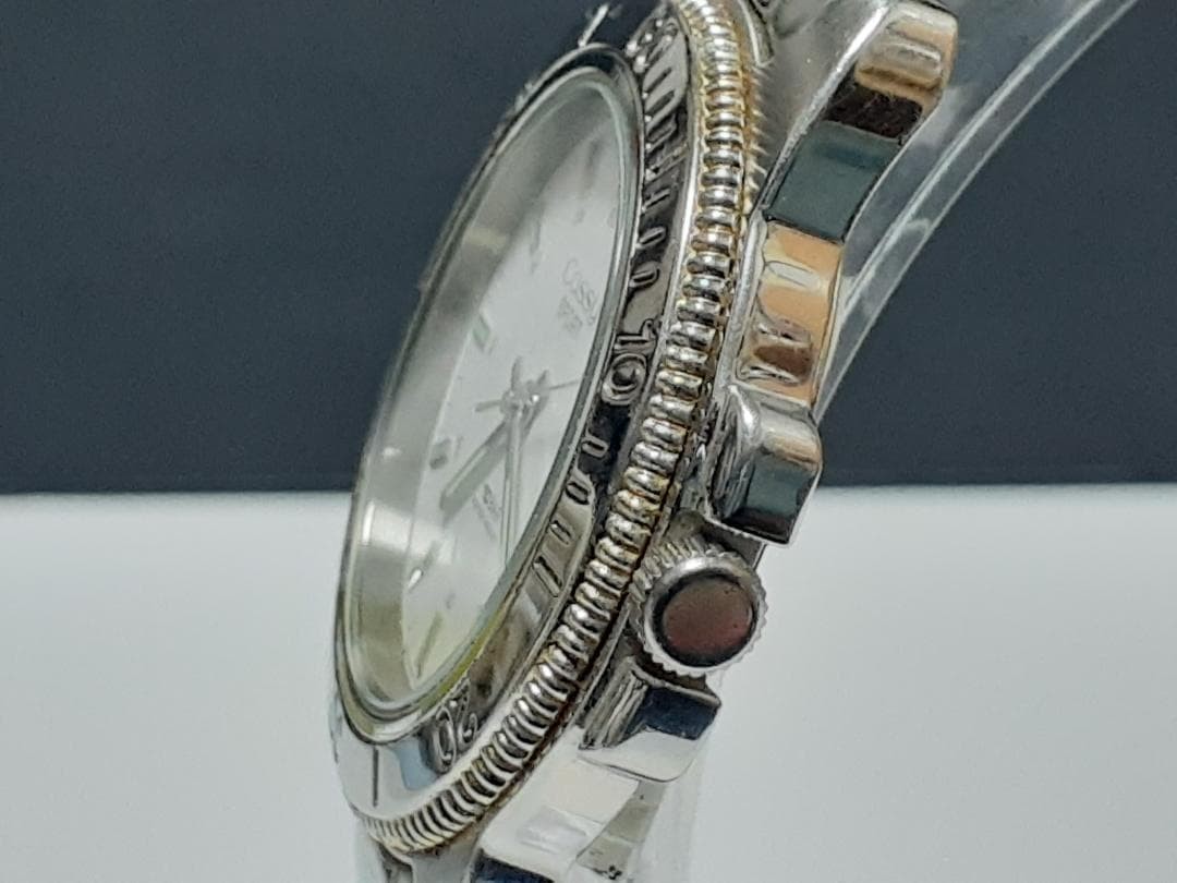 【From Japan】[Working Condition] ORIENT Cassy Sport Diver-style Watch T-30