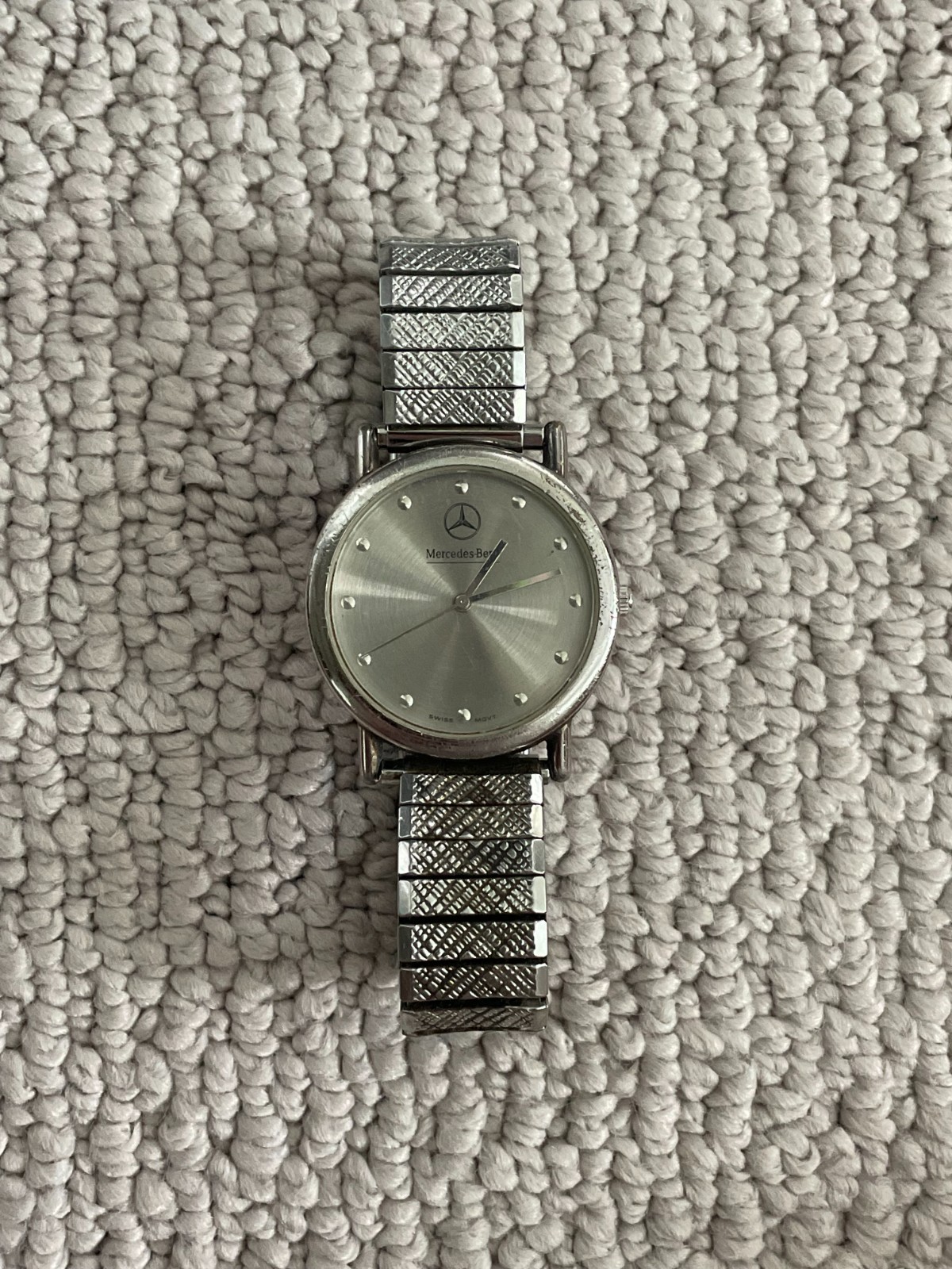 VINTAGE! Mercedes Benz Vintage Logo Classic Car Accessory Basic Swiss Movt Watch