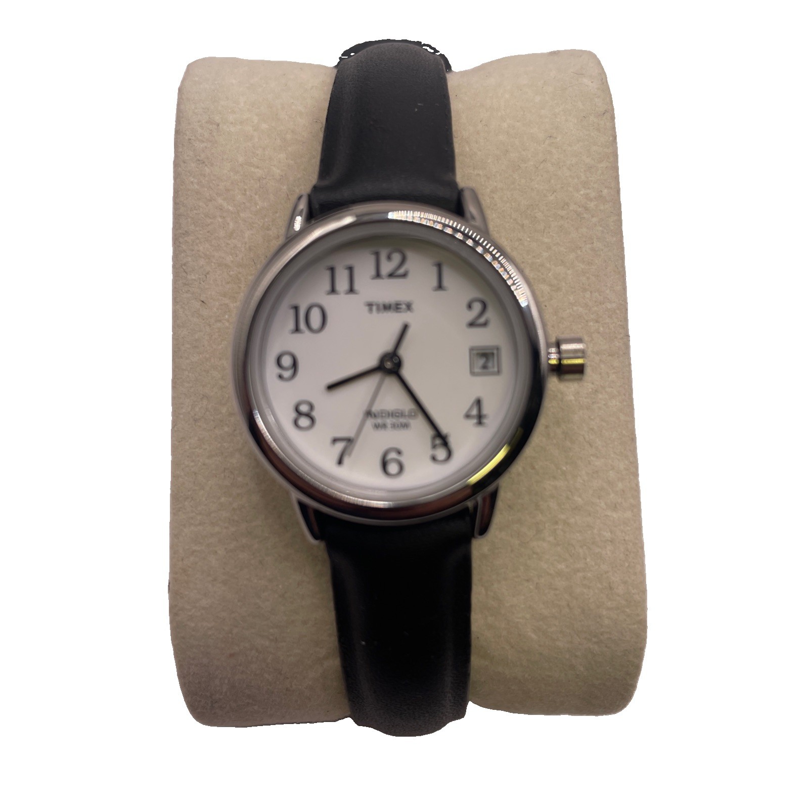 Timex Women’s T2H331 Easy Reader Indiglo Leather Strap Watch NO BOX.