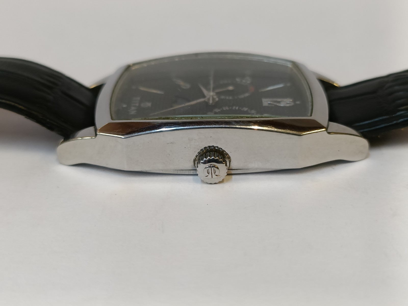 TITAN MULTIFUNCTION MOON-PHASE QUARTZ BLACK DIAL 1617SAB INDIA MEN’S WORKING