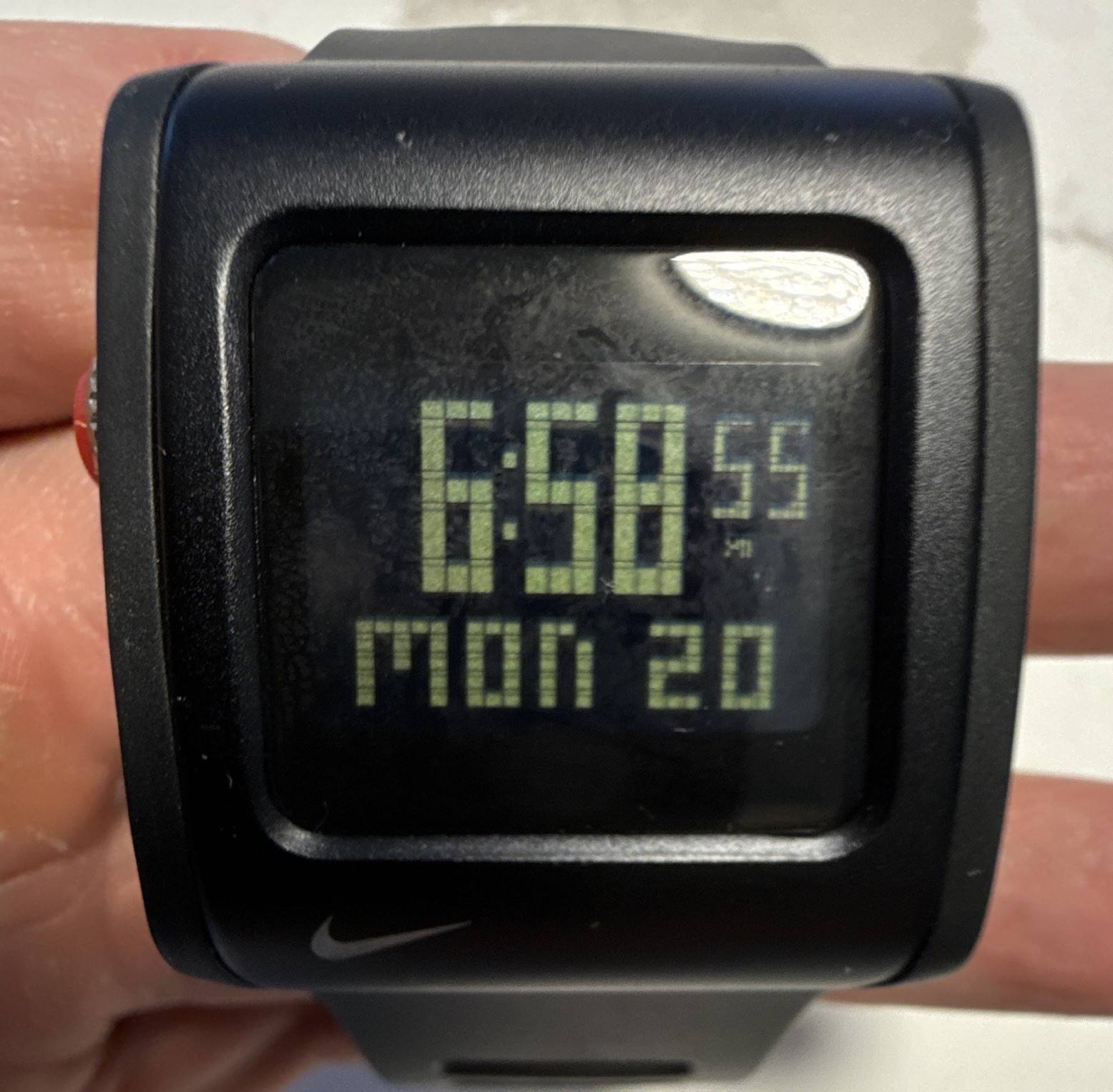 nike wc0037 digital quartz wristwatch, black polymer strap, day/date, 100m