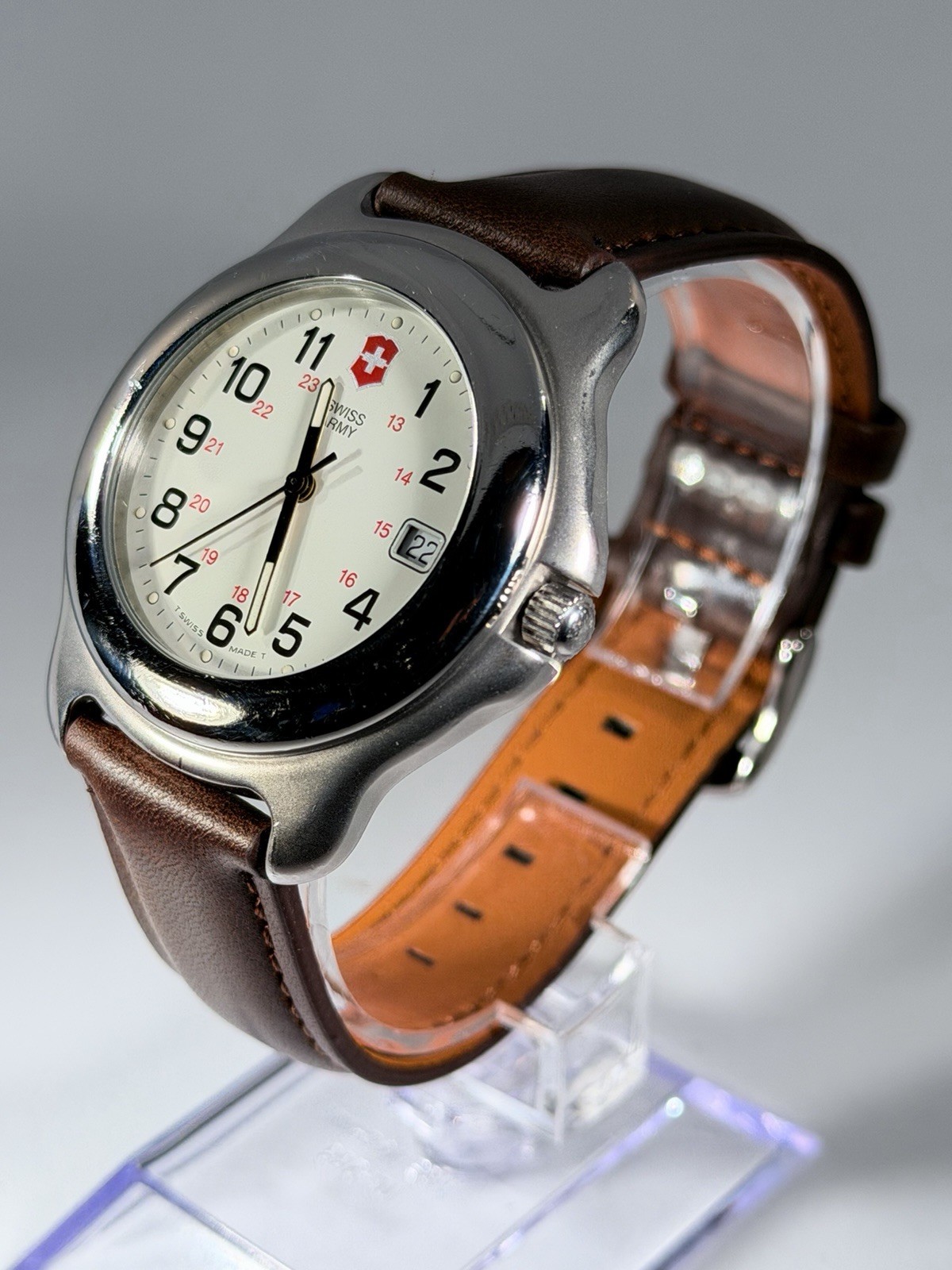 Victorinox Swiss Army Officer’s 1884, Perfect crystal, new strap & box #13M