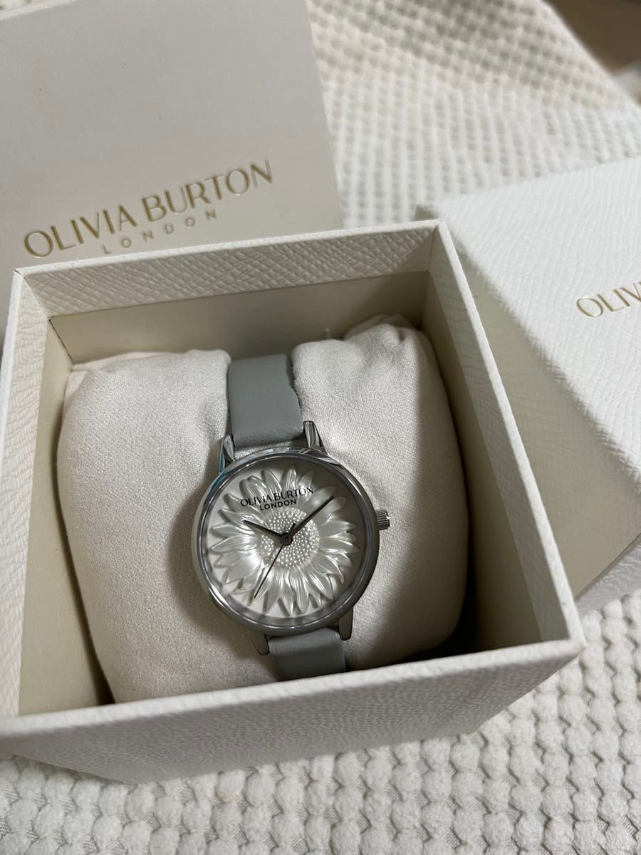 OLIVIA BURTON 3D flower midi silver white Earl Grey