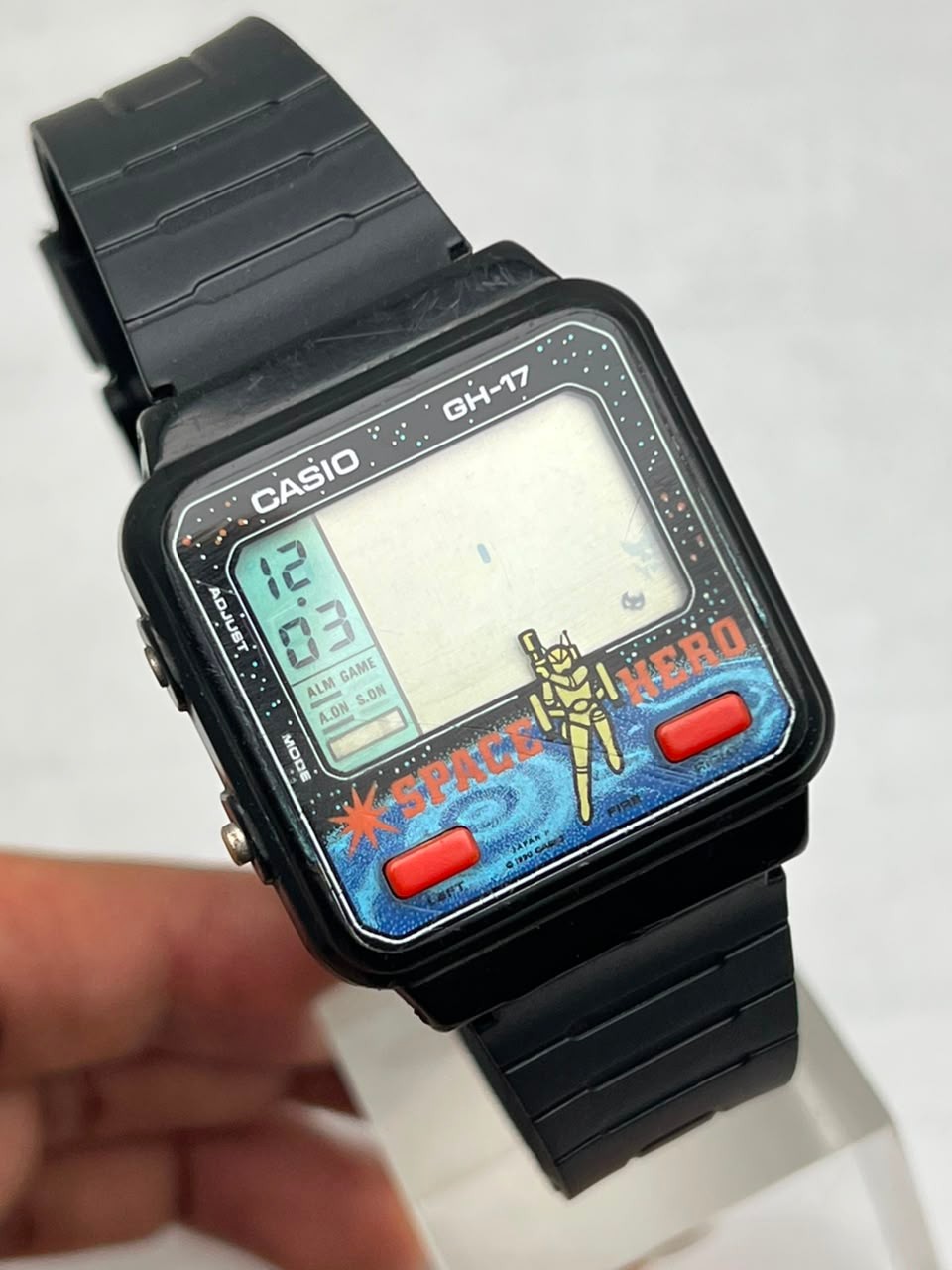 RARE CASIO DIGITAL 920 GH-17 SPACE HERO GAME WATCH JAPAN 1984 READ DESCRIPTION