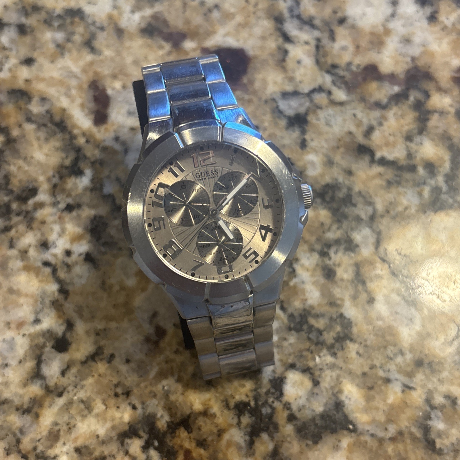 GUESS WATERPRO Water Resistance 100m/330ft Men’s Watch Preowned Untested As Is