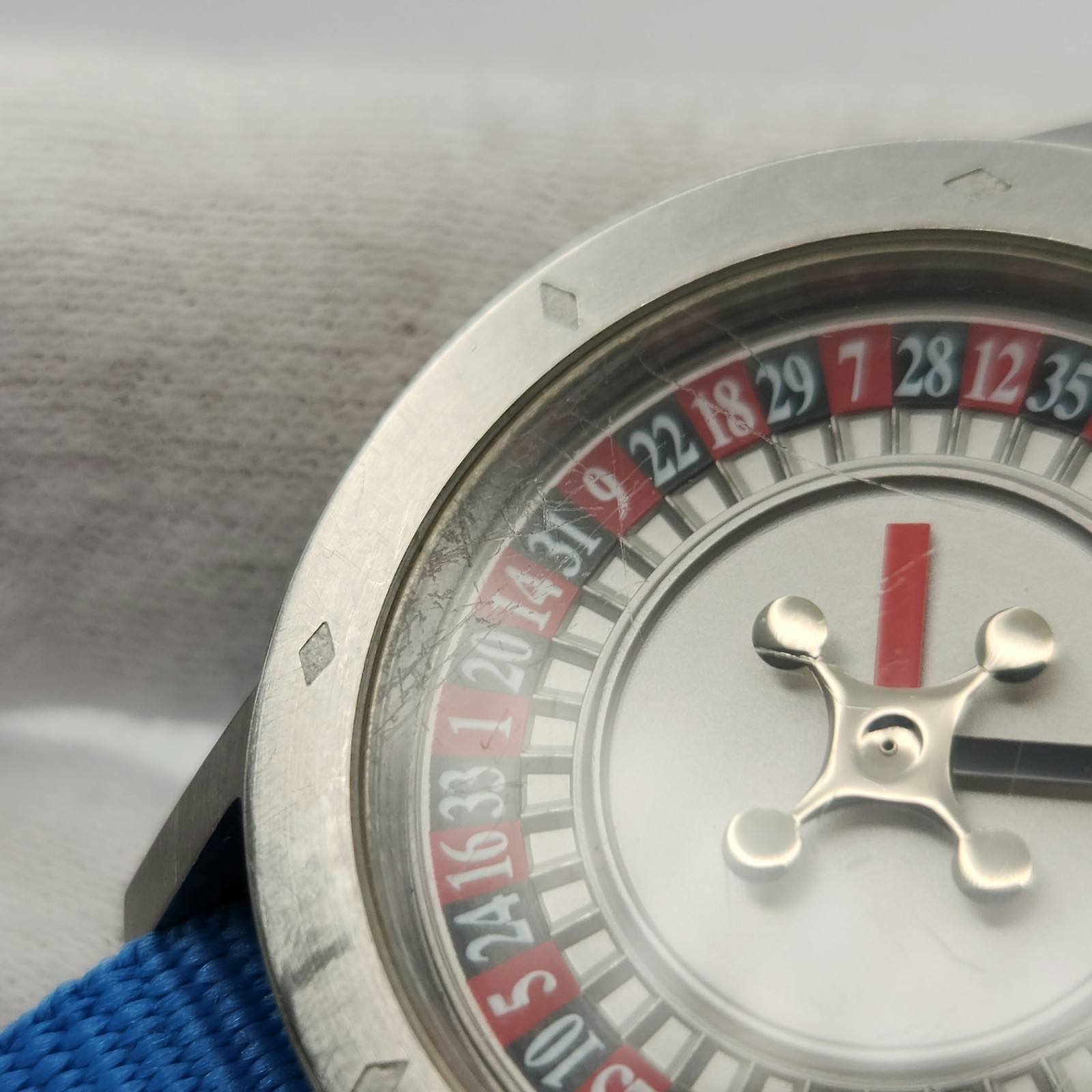 Akteo Roulette Men’s Silver Tone Quartz Watch Made in France