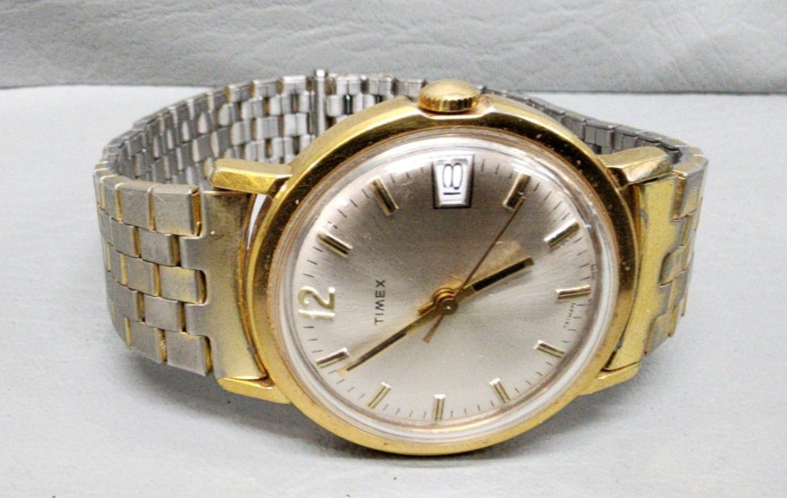 Vintage 1971 Timex Linen Watch Date Gold Tone 16560 10578 Wind Parts Repair