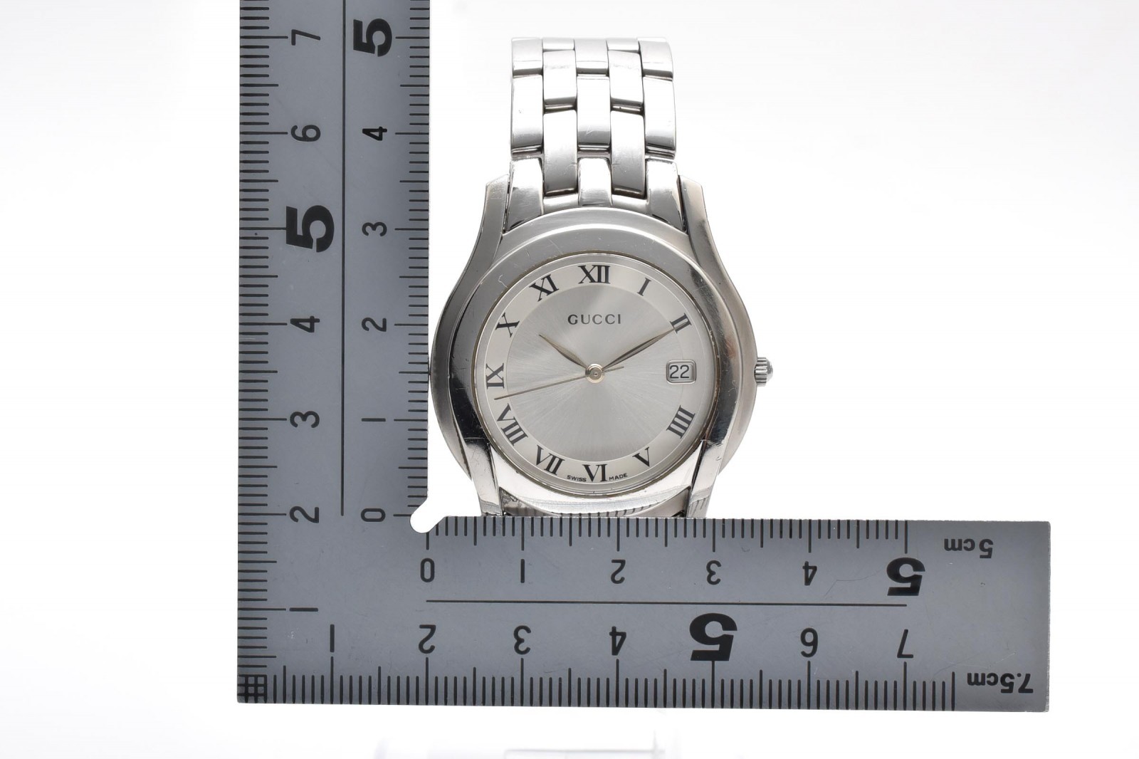 Authentic Gucci 5500M Quartz Silver Dial Date Watch