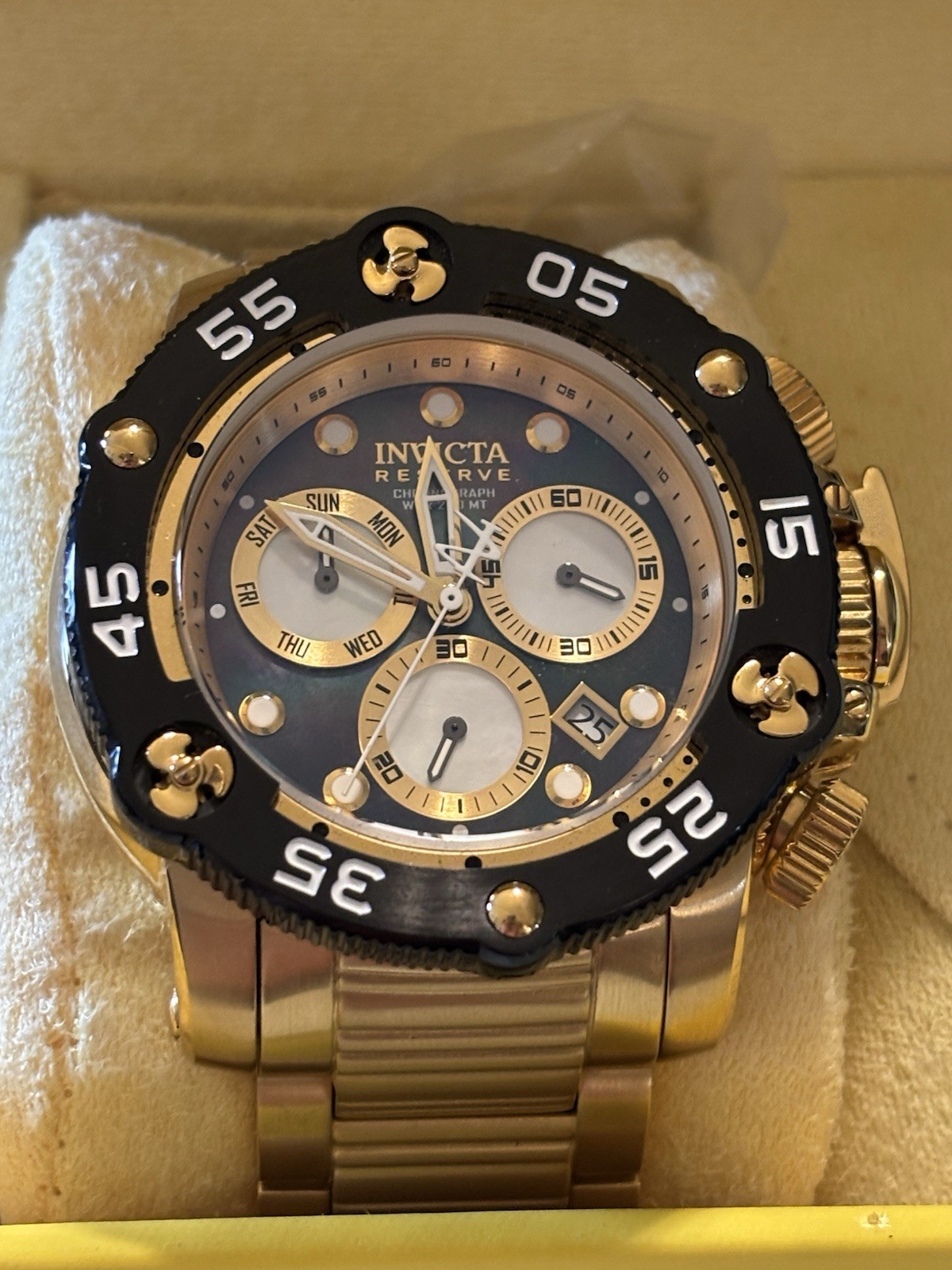 Invicta Reserve Pro Diver Sea Hunter Men’s Quartz Watch model 28552