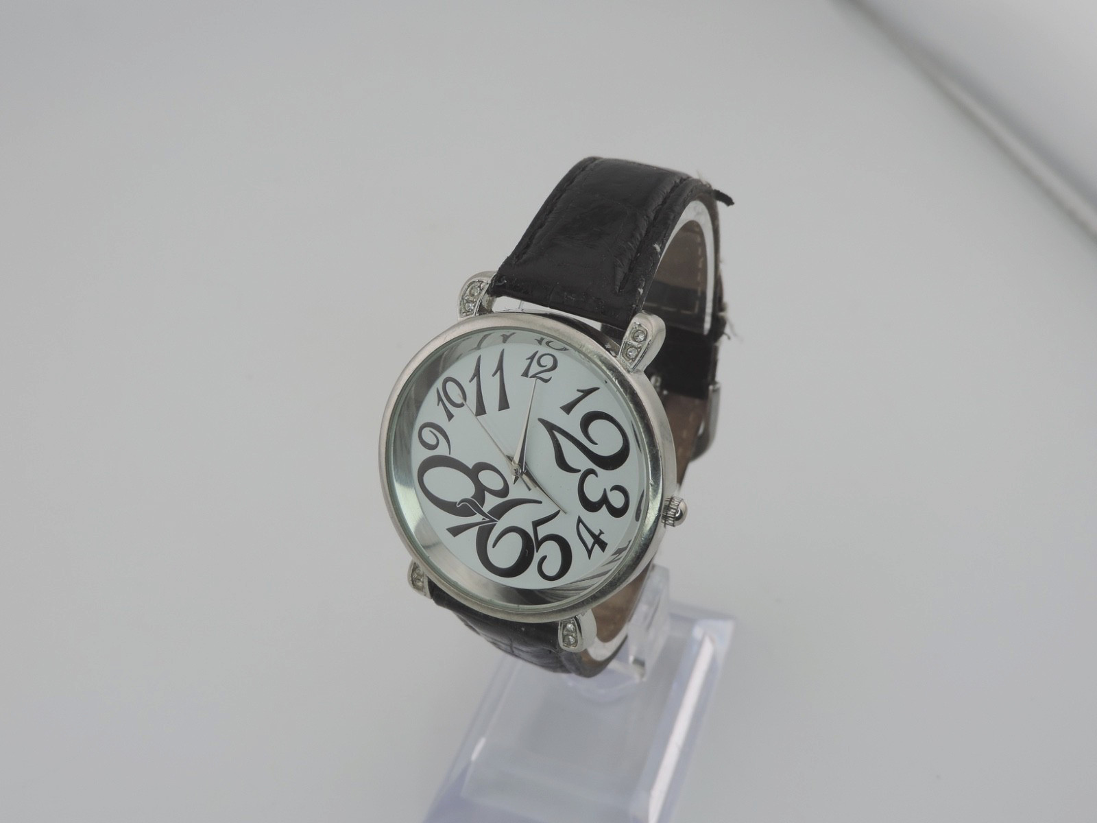 Silver Tone Dial Big Numbers Round Case 45 mm Black Faux Leather Band Watch