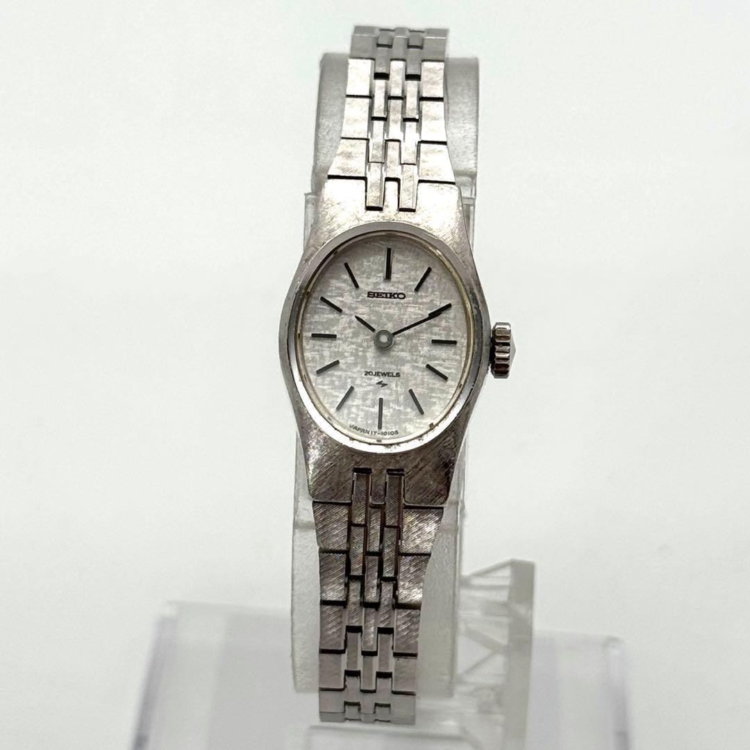 Excellent condition, fully functional SEIKO manual-winding oval ladies’ watc