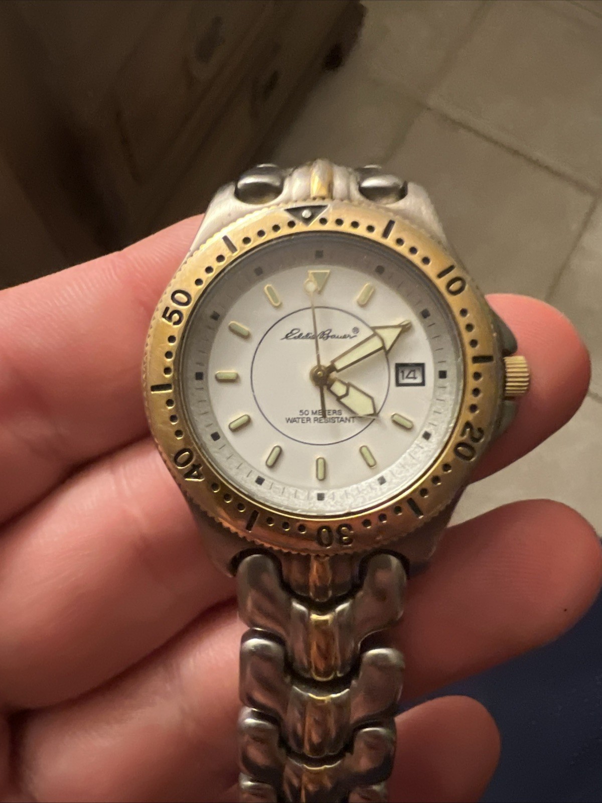 EDDIE BAUER WATCH 42102 GLOWS/ NEW BATTERY 2 TONE WITH DATE/ NICE VINTAGE WATCH