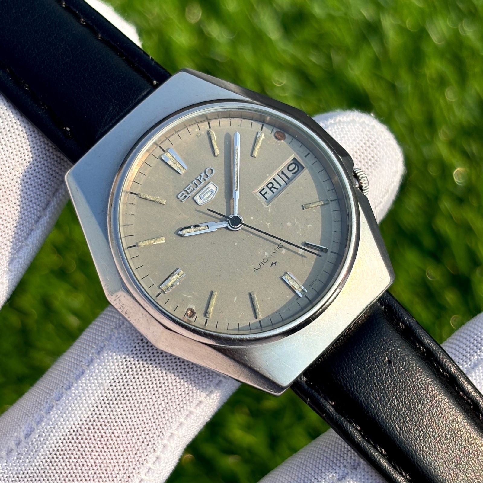 Vintage Seiko 5 Soft Skin Dial Automatic Japan Made Men’s Watch 7009-8830