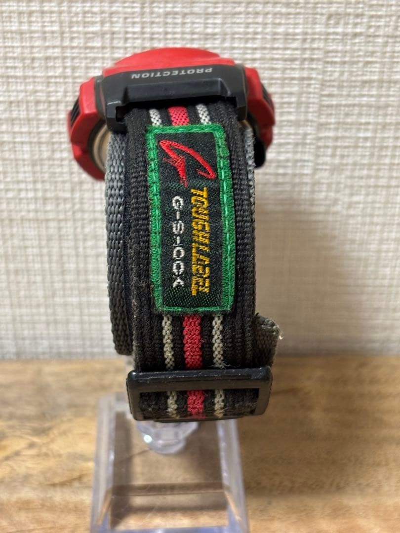 CASIO G-SHOCK Digital Watch, Red