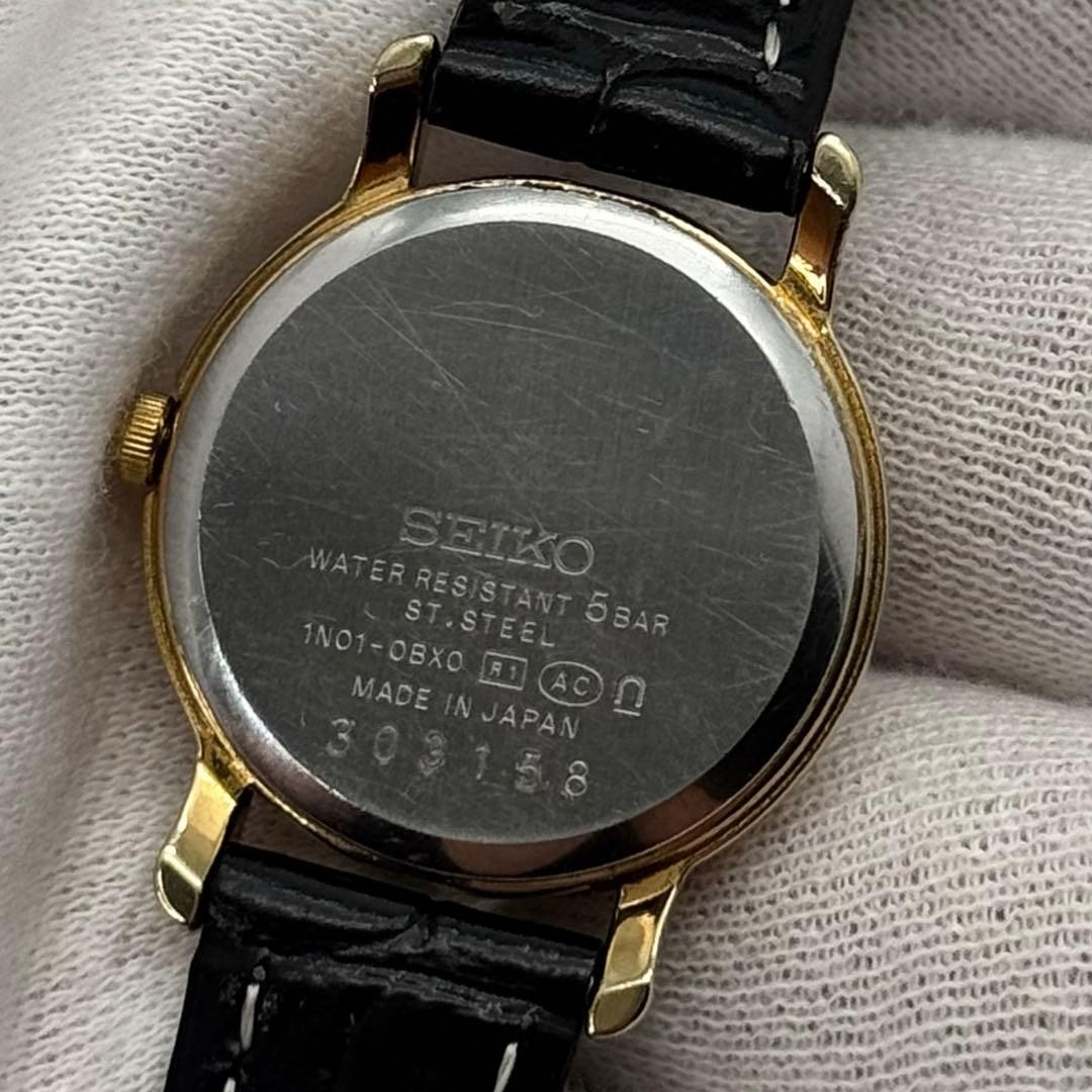 Excellent condition, fully functional SEIKO quartz women’s watch with new ba